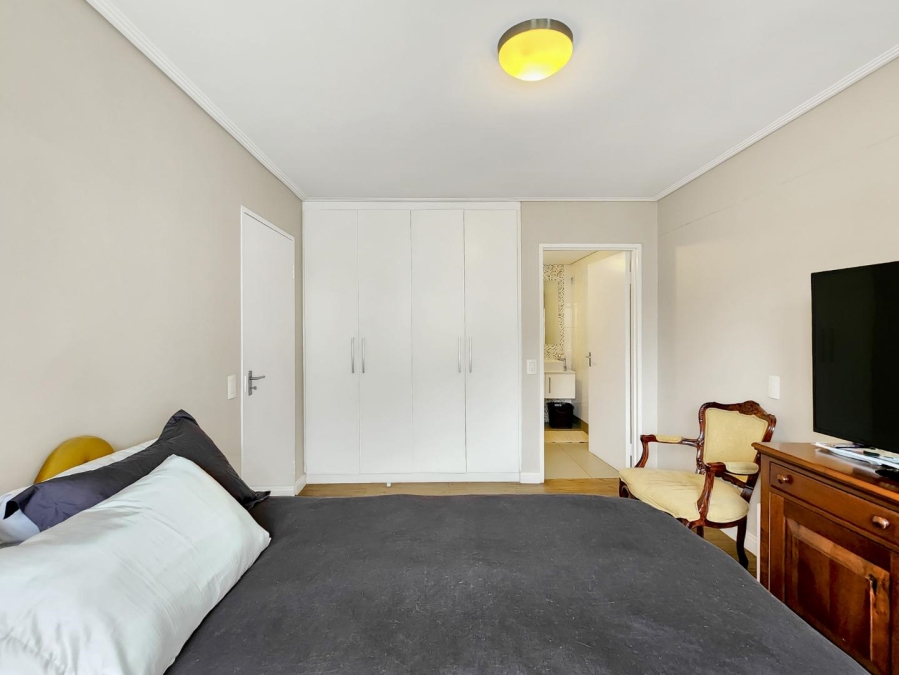 2 Bedroom Property for Sale in Vredehoek Western Cape